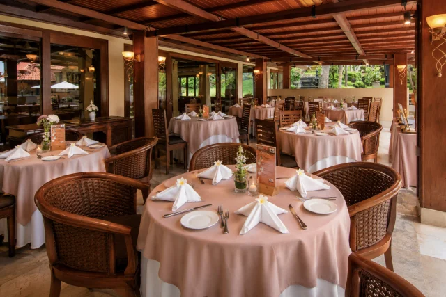 Kamani Restaurant 3